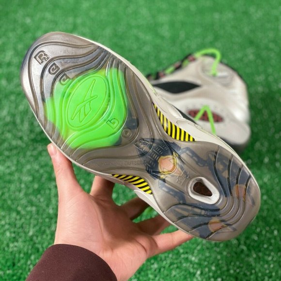 NEW Reebok Question Minions Gru's Lab FW7548 Silver Black Multiple Sizes - Picture 5 of 11